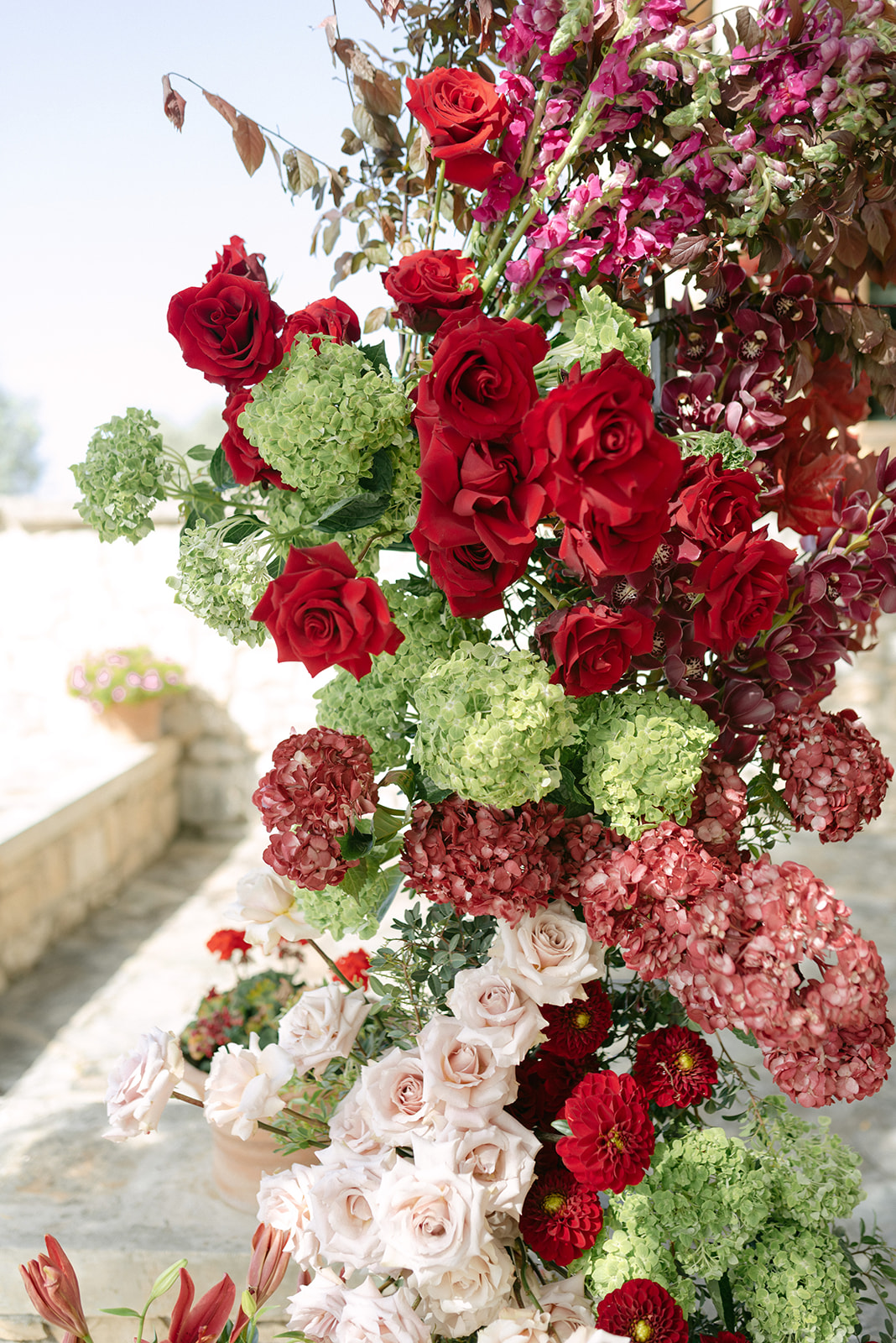 Where Nature Meets Forever - Surrounded by nature, among olive trees and open skies, this farm wedding was a celebration of simplicity and timeless love. Earthy tones, airy florals, and a warm sense of elegance created an authentic atmosphere, where every detail felt naturally placed , just like their love. - Photo 2