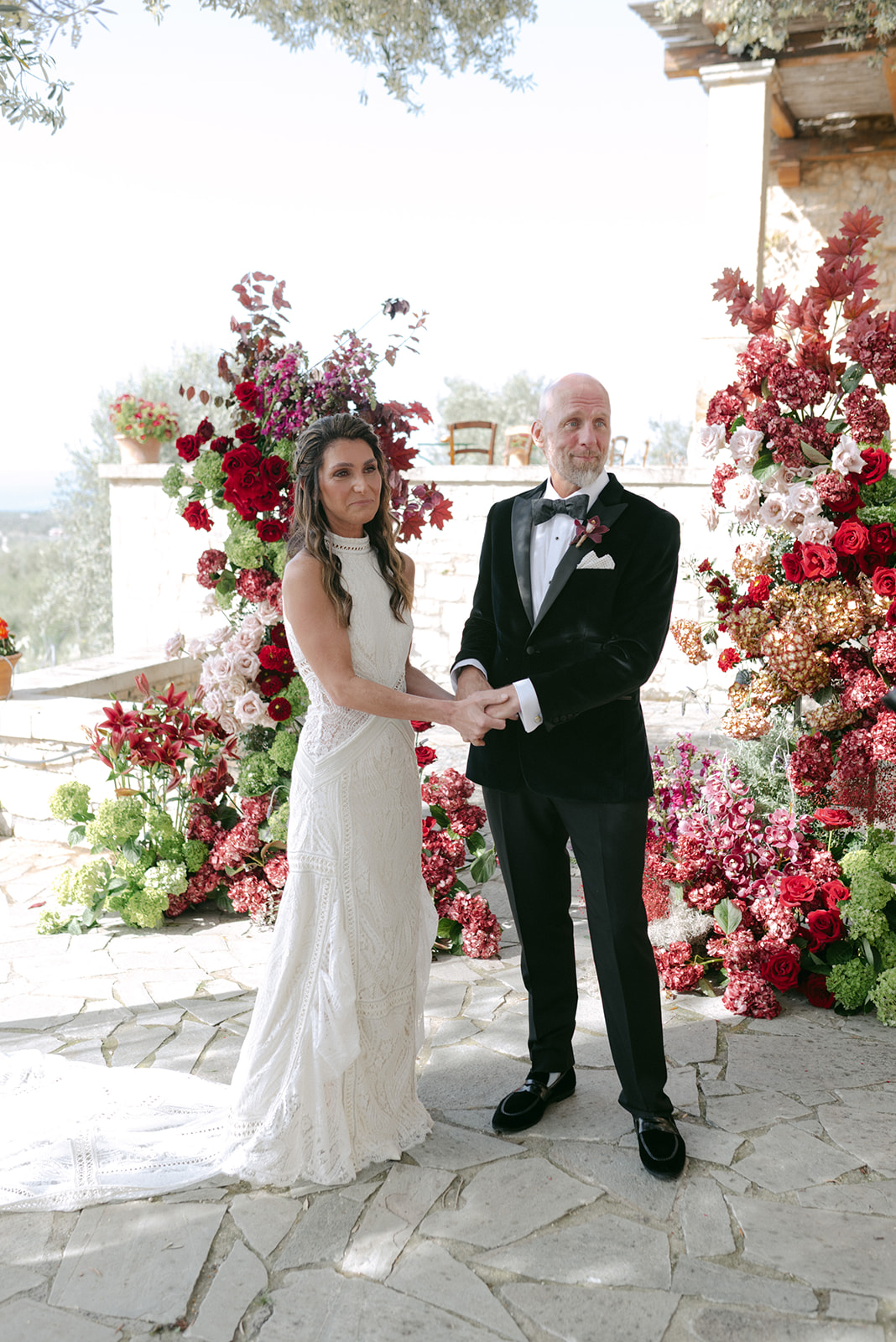 Where Nature Meets Forever - Surrounded by nature, among olive trees and open skies, this farm wedding was a celebration of simplicity and timeless love. Earthy tones, airy florals, and a warm sense of elegance created an authentic atmosphere, where every detail felt naturally placed , just like their love. - Photo 5