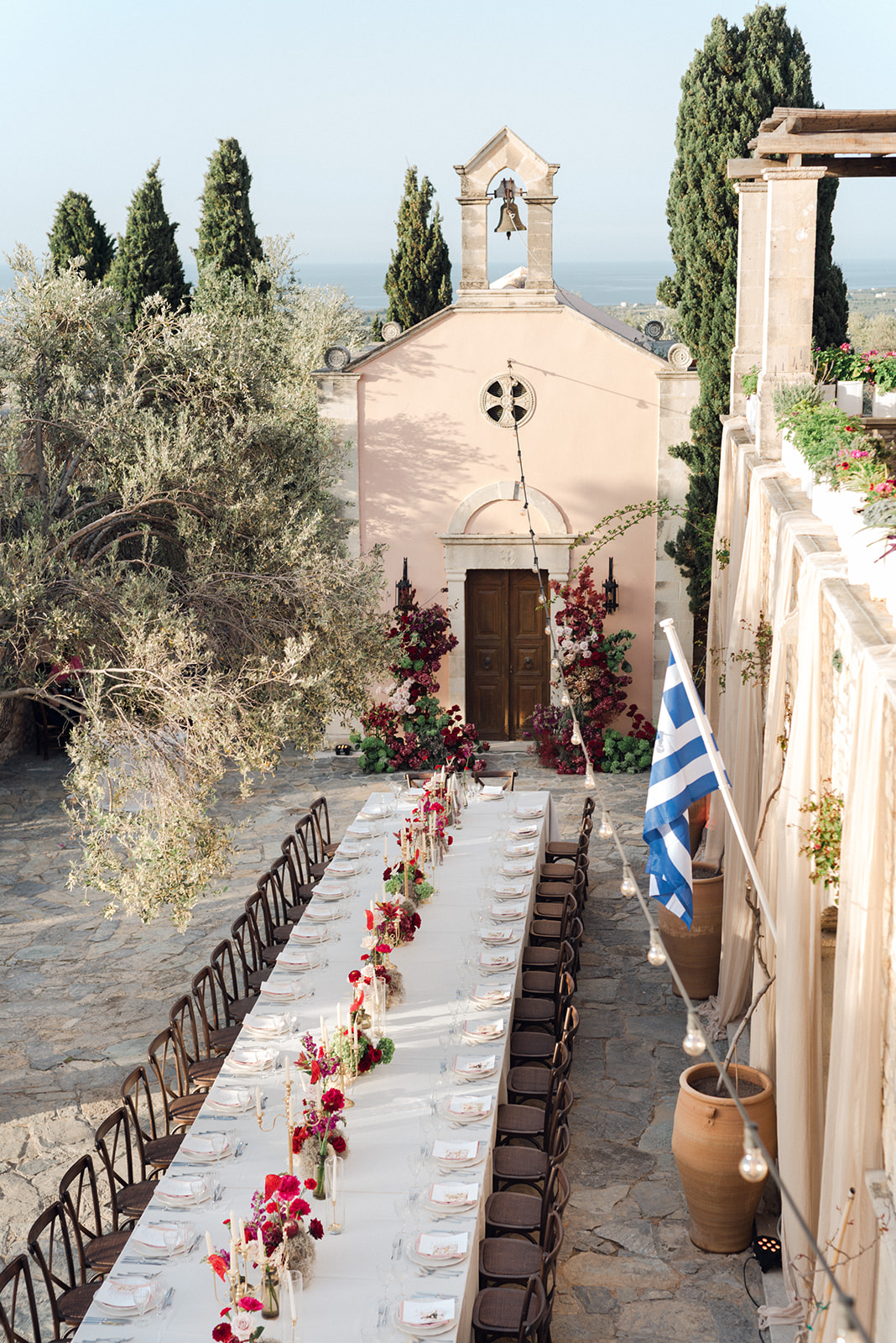 Where Nature Meets Forever - Surrounded by nature, among olive trees and open skies, this farm wedding was a celebration of simplicity and timeless love. Earthy tones, airy florals, and a warm sense of elegance created an authentic atmosphere, where every detail felt naturally placed , just like their love. - Photo 7