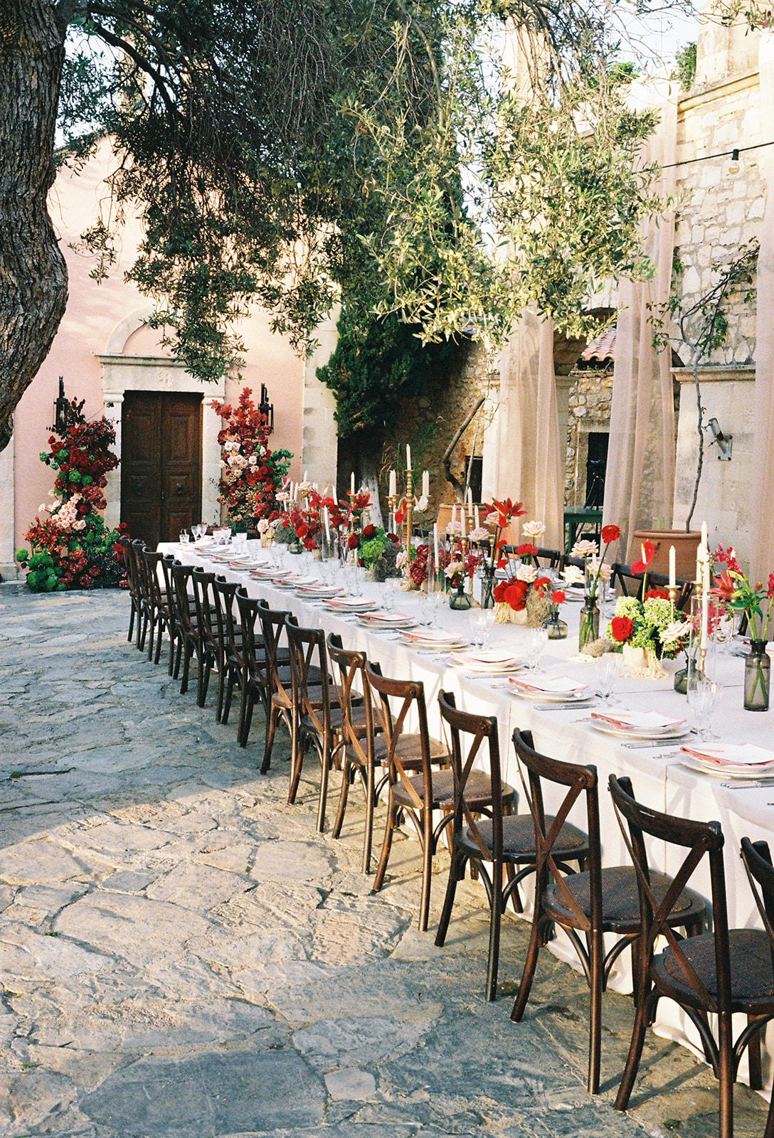 Where Nature Meets Forever - Surrounded by nature, among olive trees and open skies, this farm wedding was a celebration of simplicity and timeless love. Earthy tones, airy florals, and a warm sense of elegance created an authentic atmosphere, where every detail felt naturally placed , just like their love. - Photo 8