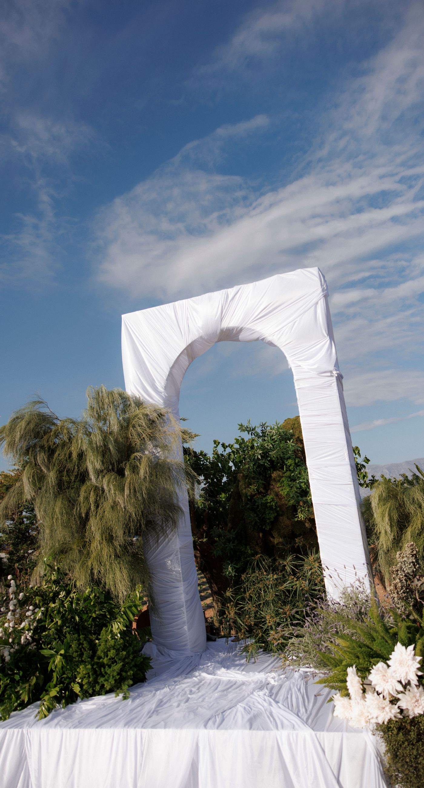 Sara &Smith - Photo 1