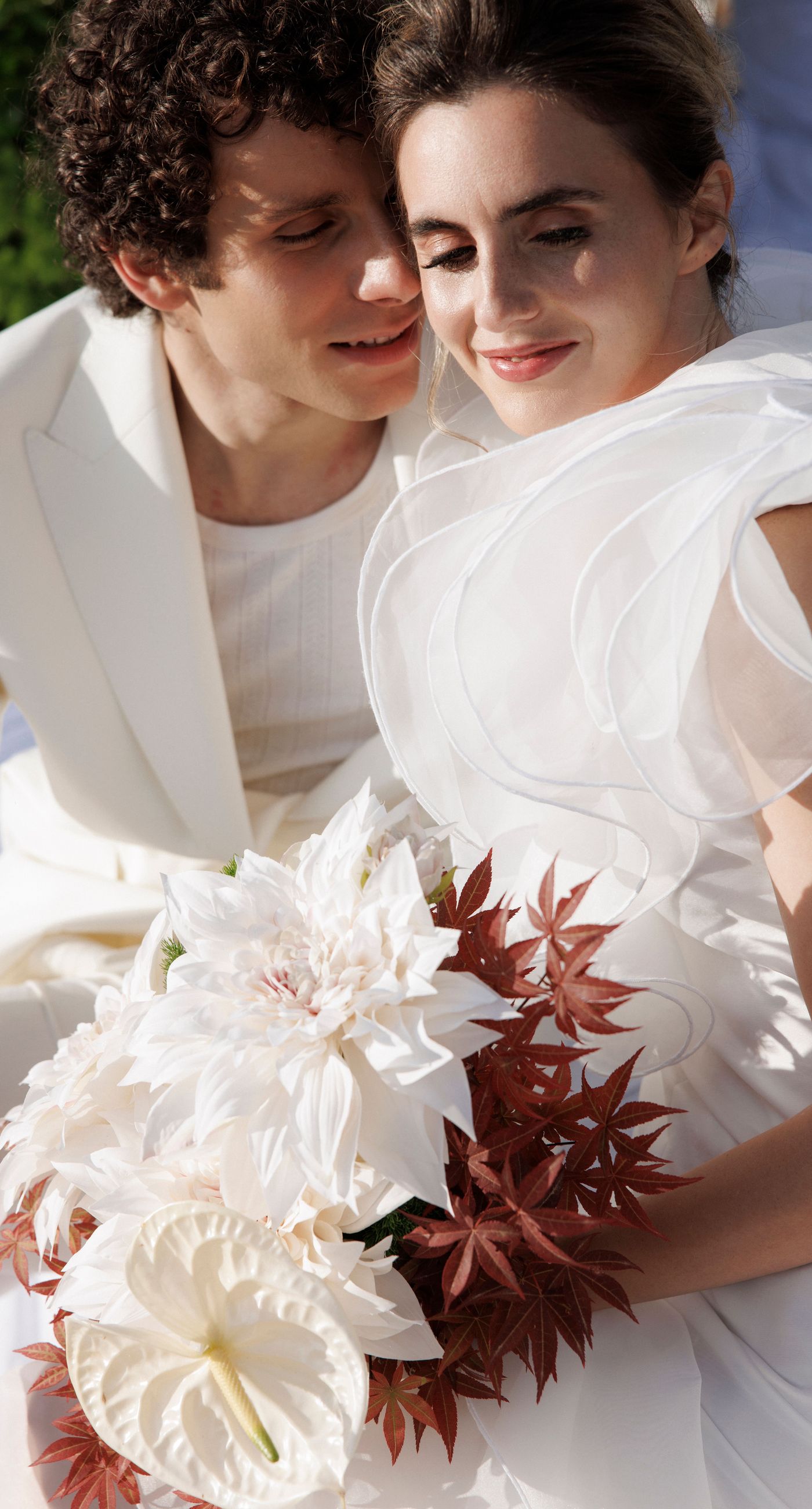 Sara &Smith - Photo 3